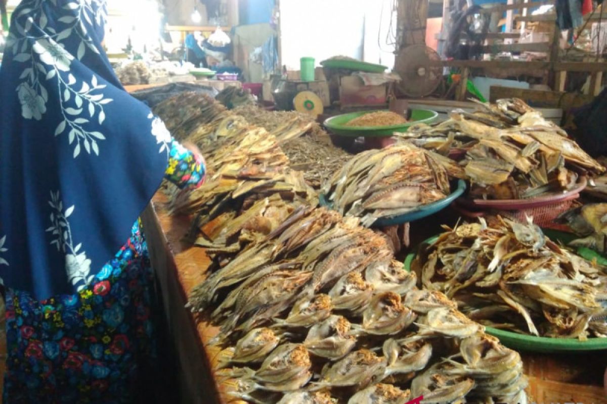 Harga ikan asin di Kendari normal