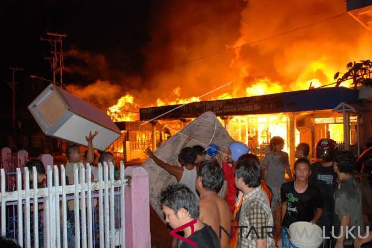 Dua orang tewas dalam kebakaran rumah di Wanat