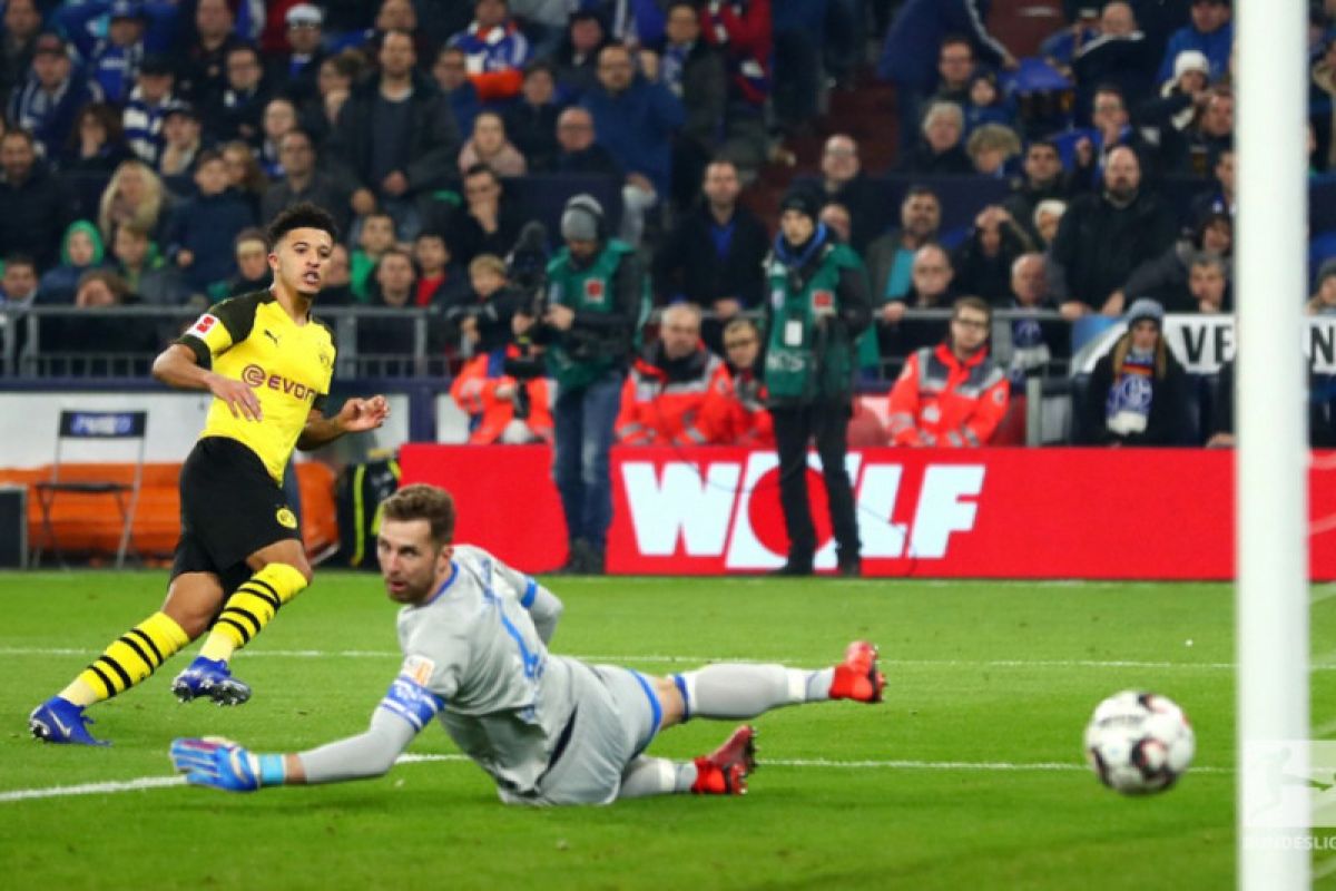 Dortmund tundukkan Schalke untuk pertama kalinya dalam tiga tahun