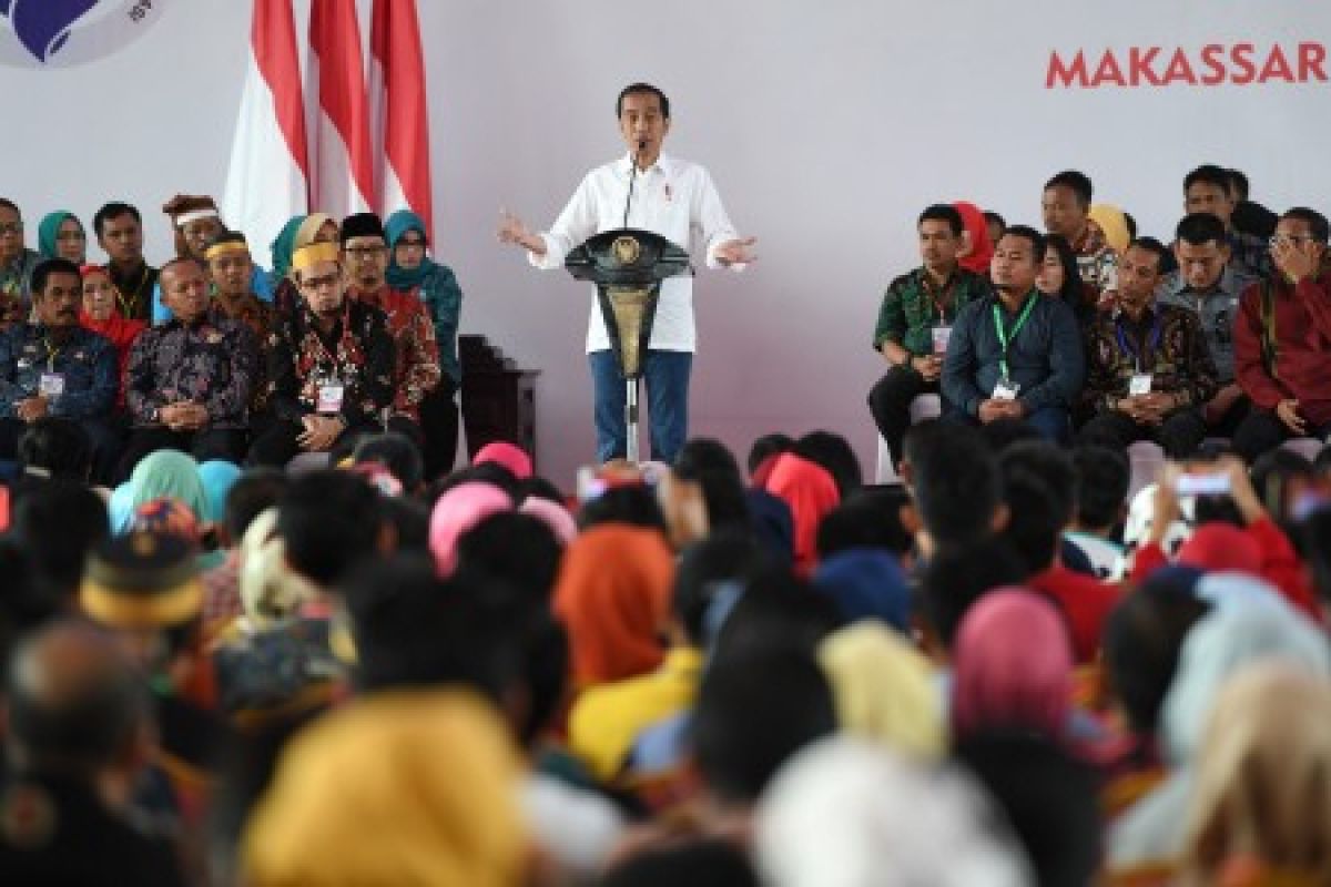 Jokowi ingatkan rakyat tidak terpecah karena politik