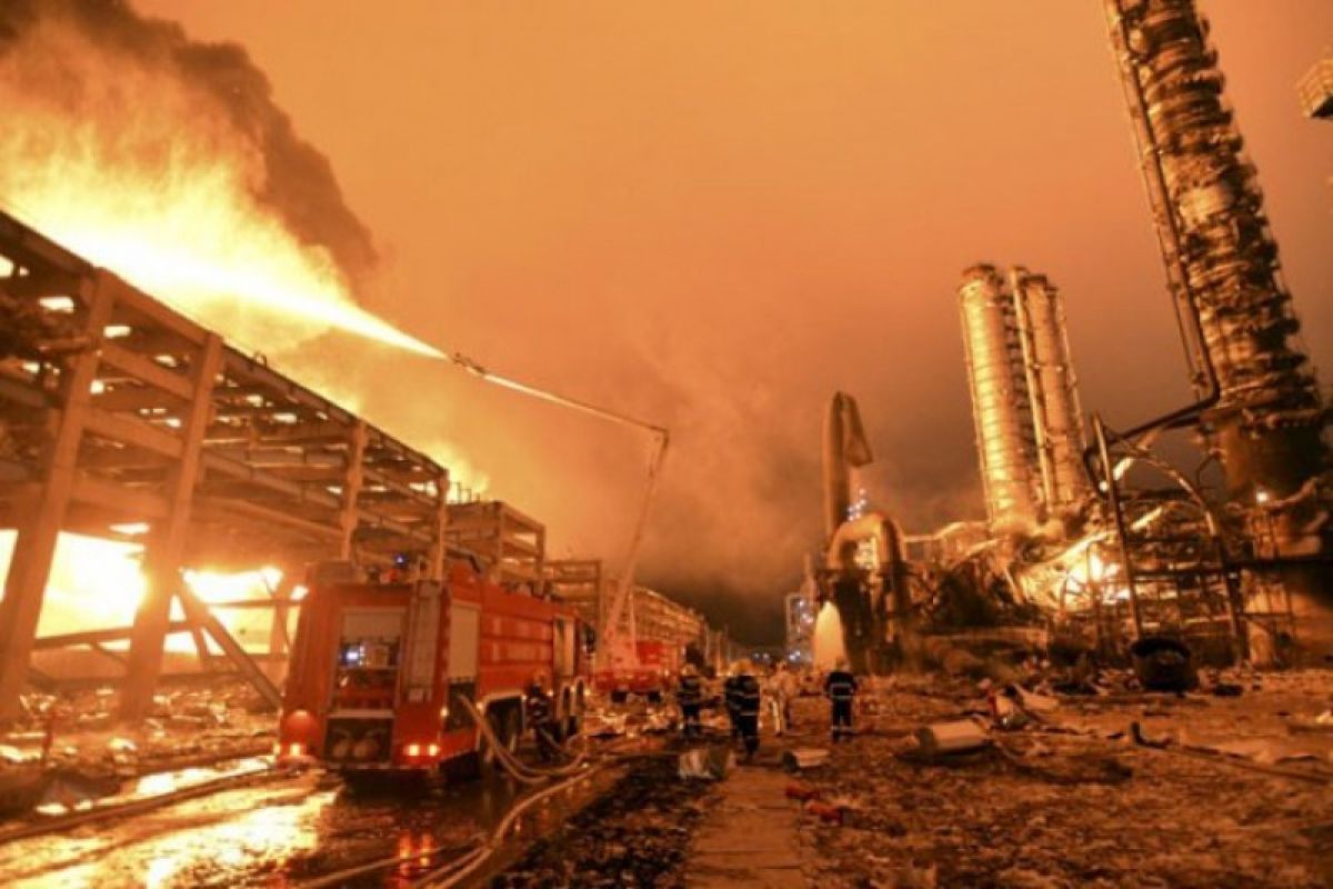 Ledakan pabrik kimia tewaskan 47 orang di China
