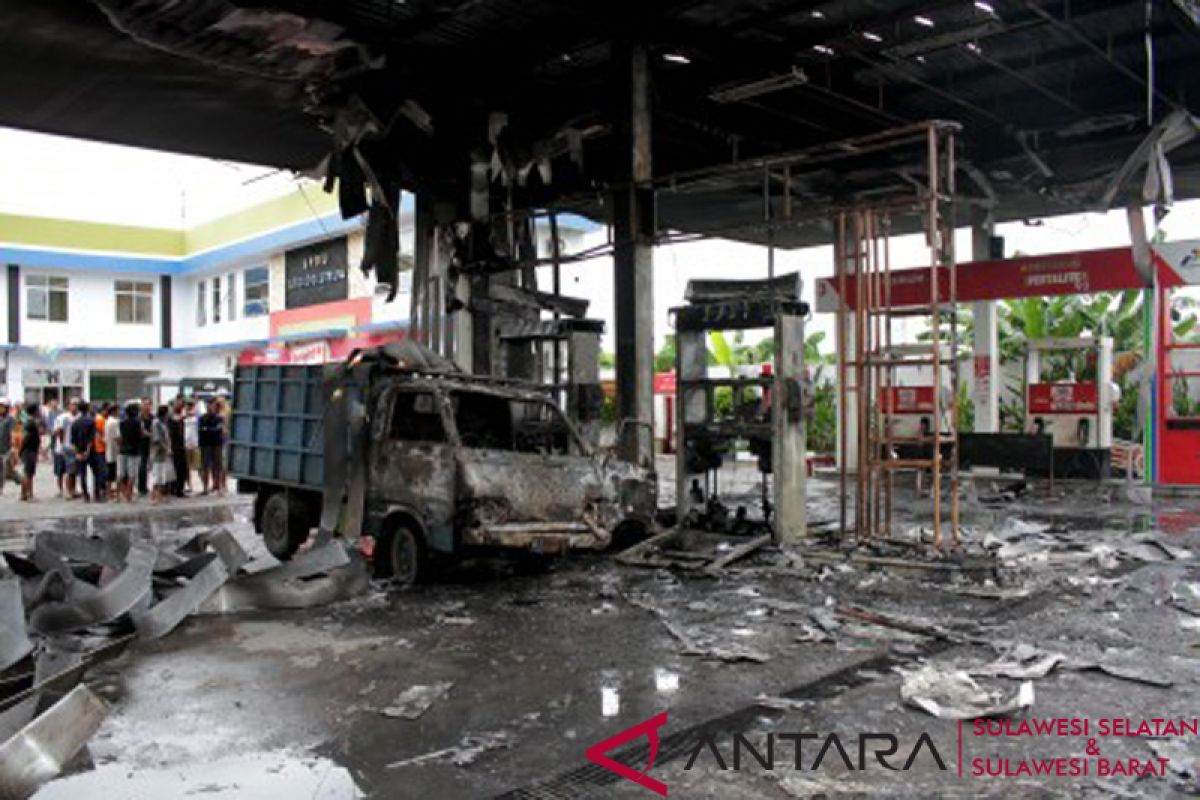 Kebakaran SPBU Abdesir Makassar akibat kelalaian