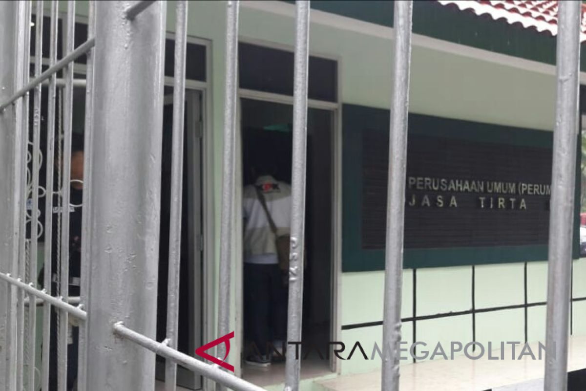 KPK geledah kantor PJT II Jatiluhur