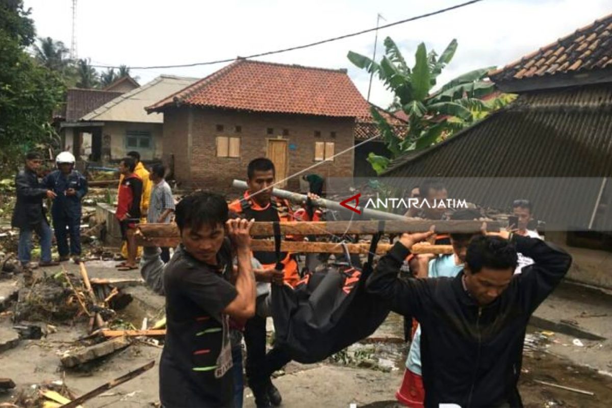 Warga Kembali Mengungsi Karena Sirine Peringatan Tsunami