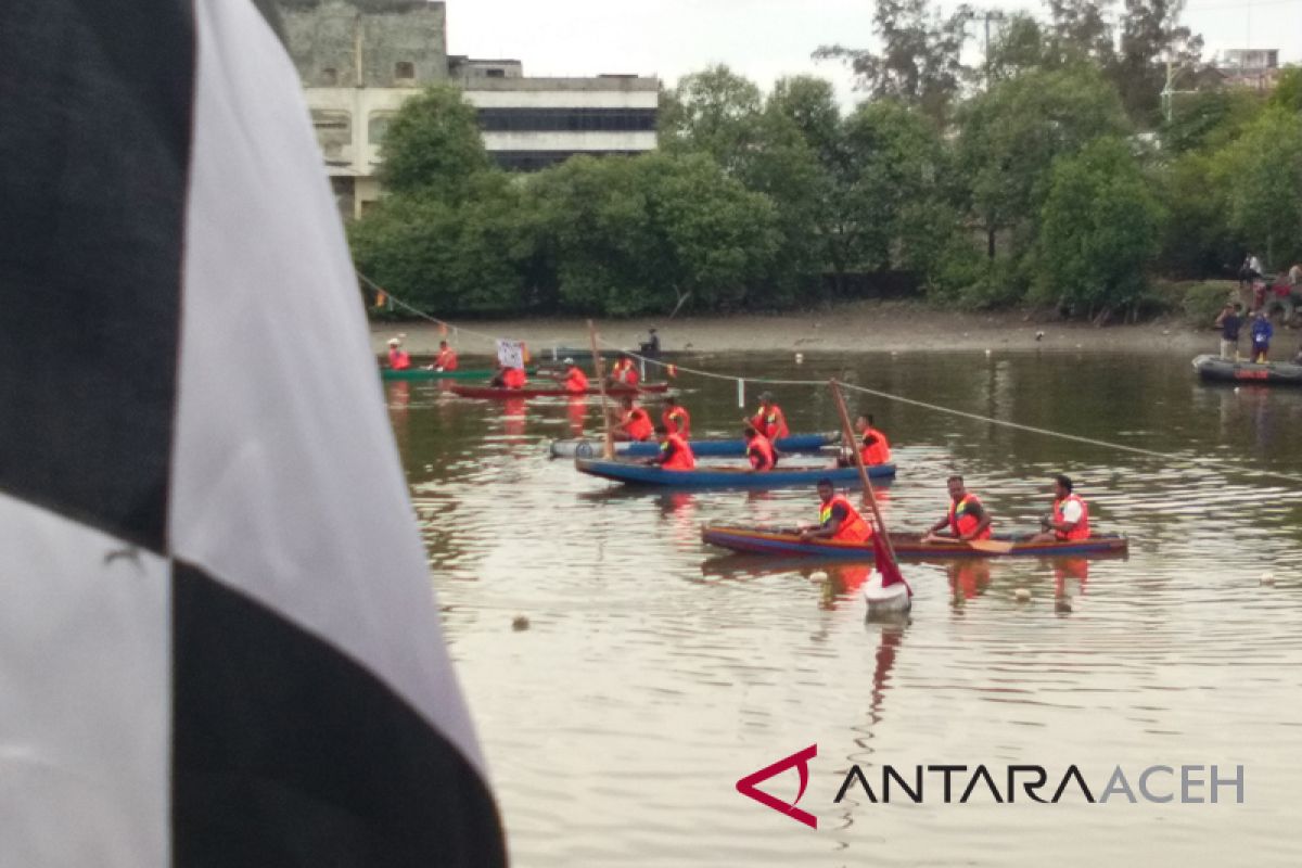 55 tim dayung tradisional ramaikan hari armada