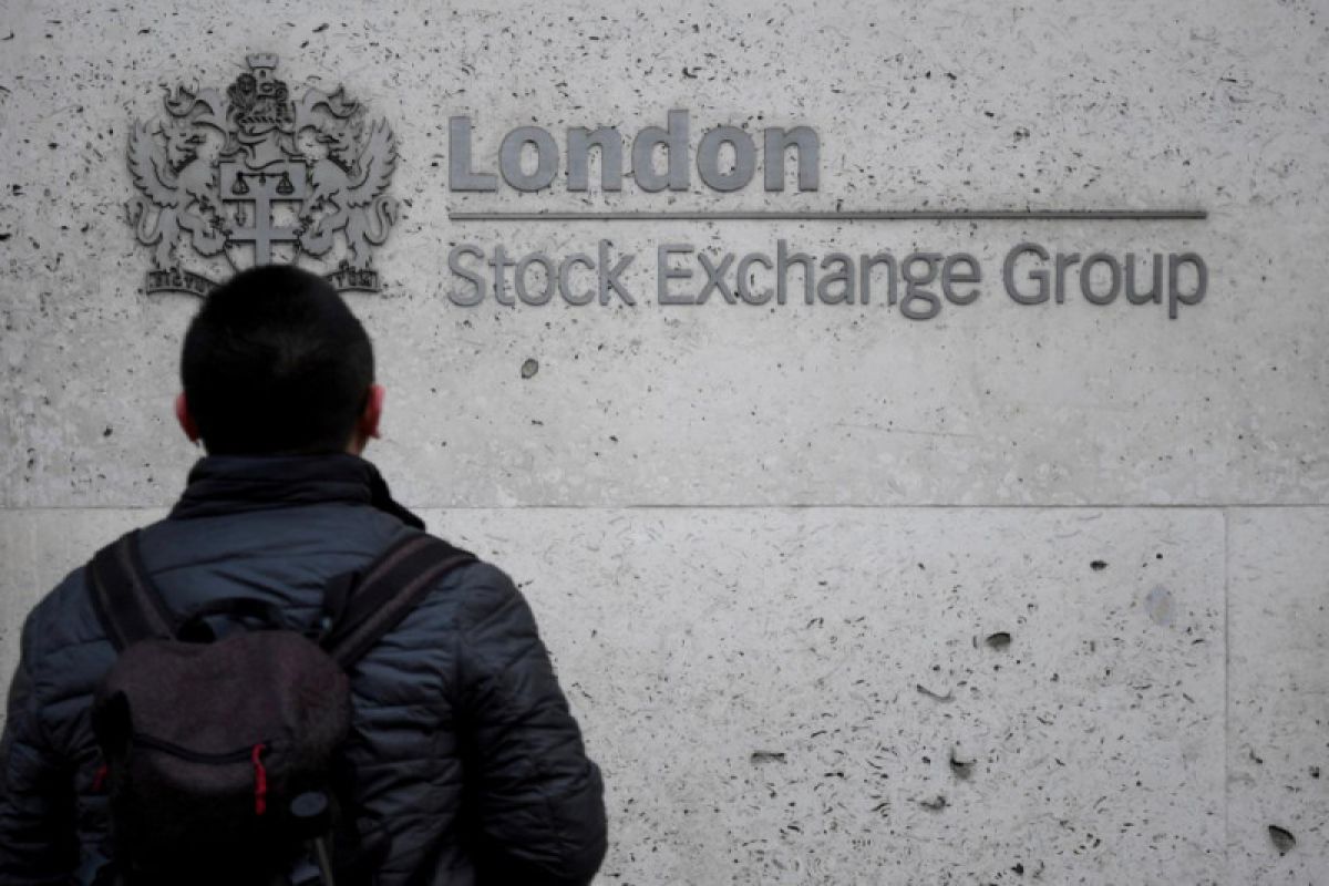 Saham FTSE-100 Inggris ditutup menguat 0,85 persen