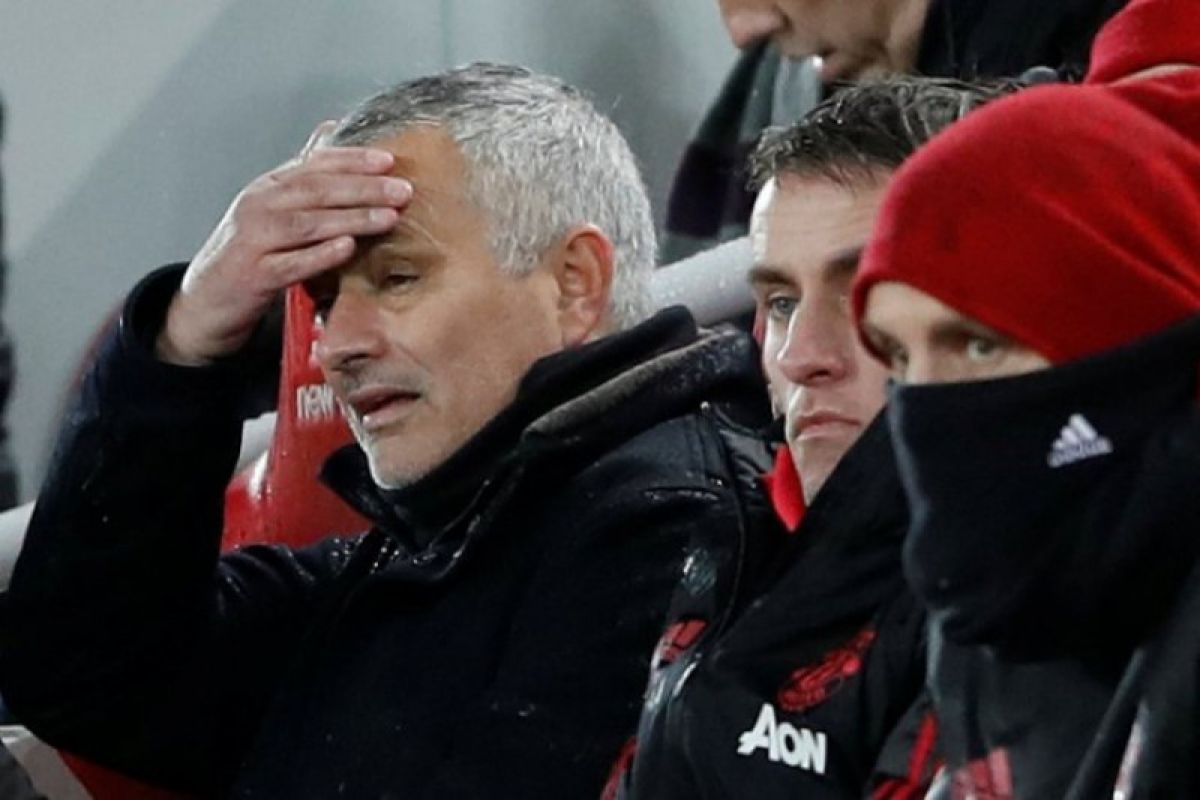 Jose Mourinho dipecat dari pelatih Manchester United