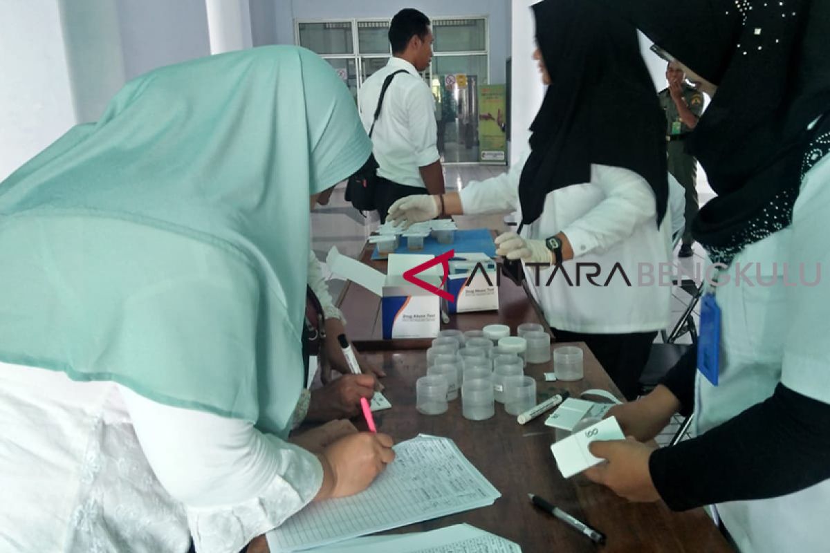 Ratusan pejabat Mukomuko tes narkoba, dua dinyatakan positif