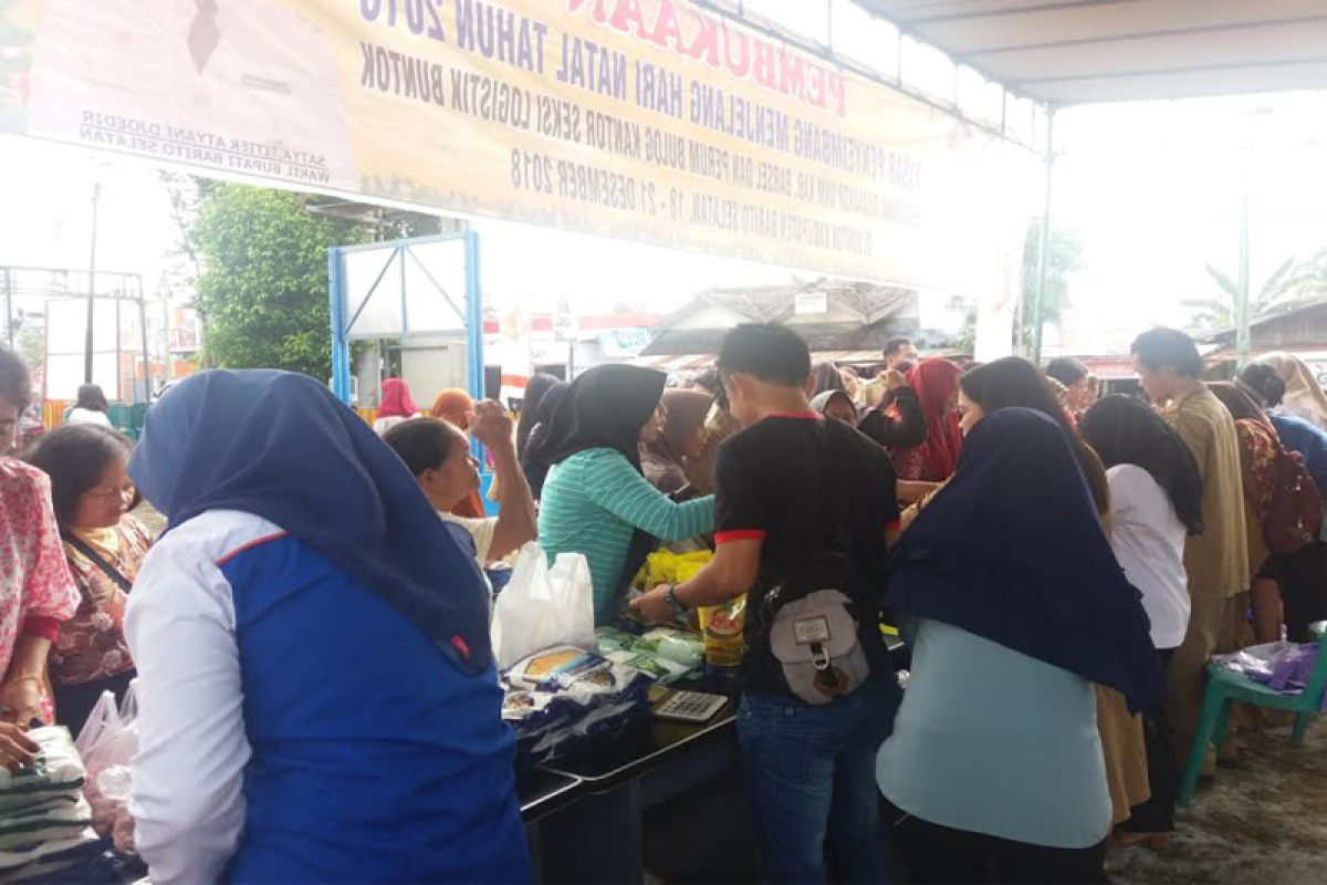 Pemkab dan Bulog Barsel gelar pasar penyeimbang di Buntok