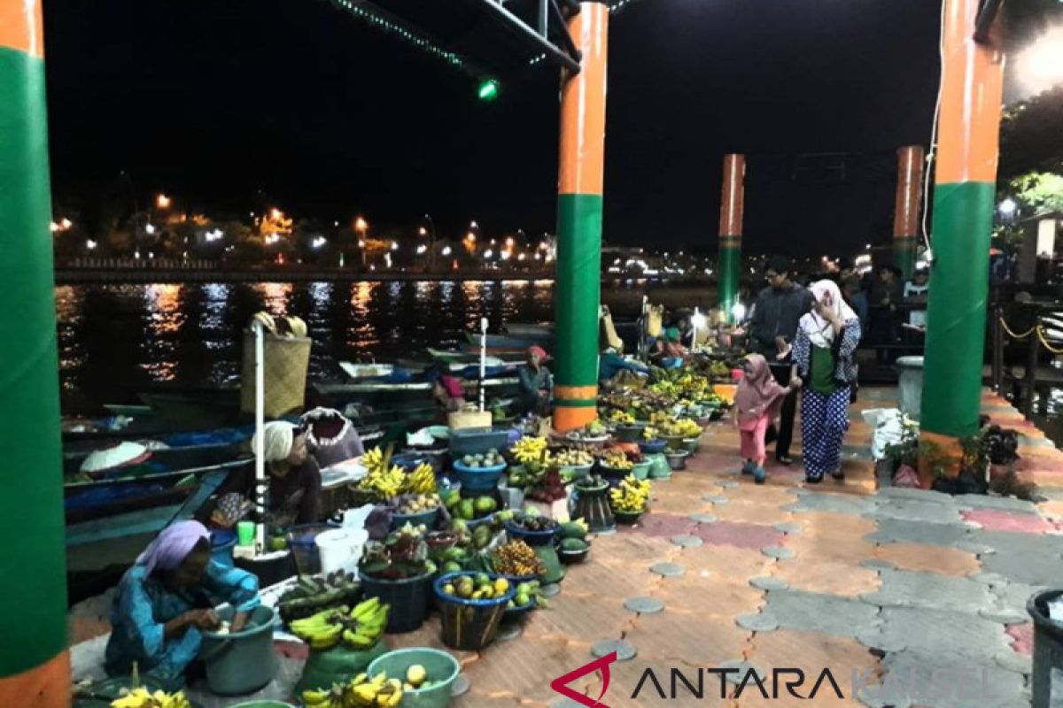 Pasar terapung budaya kesultanan yang lestari