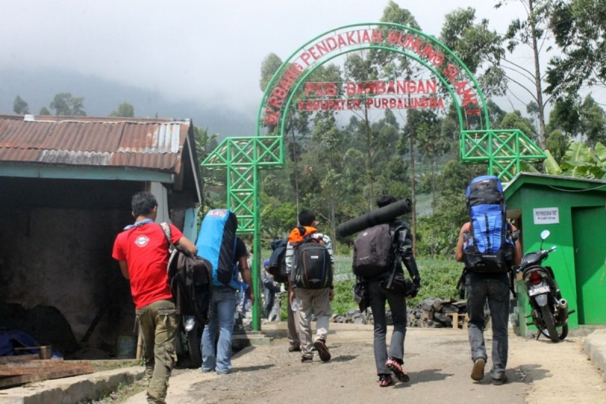 Faktor cuaca, jalur pendakian Gunung Slamet ditutup sementara