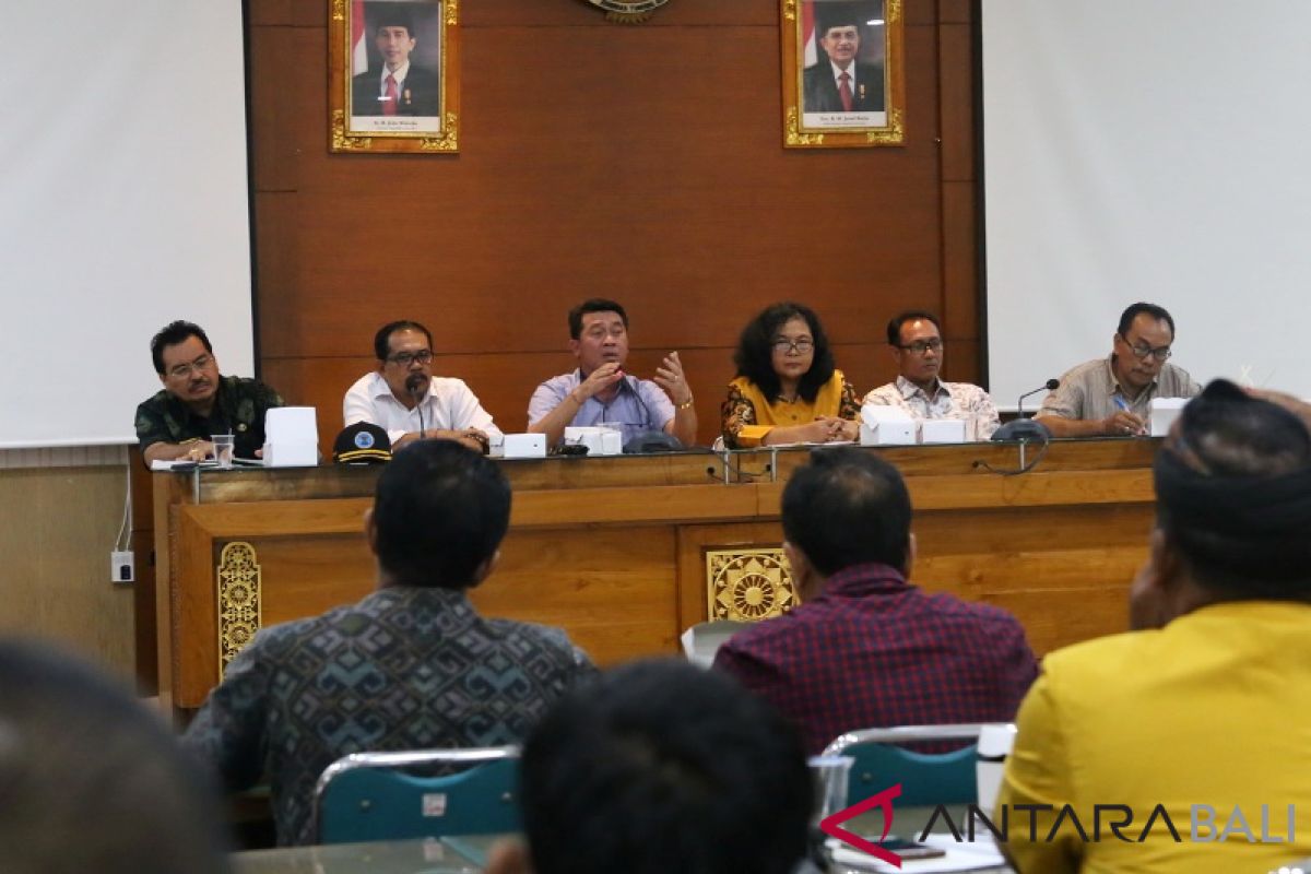 Pemkab Klungkung siap tutup kafe remang-remang