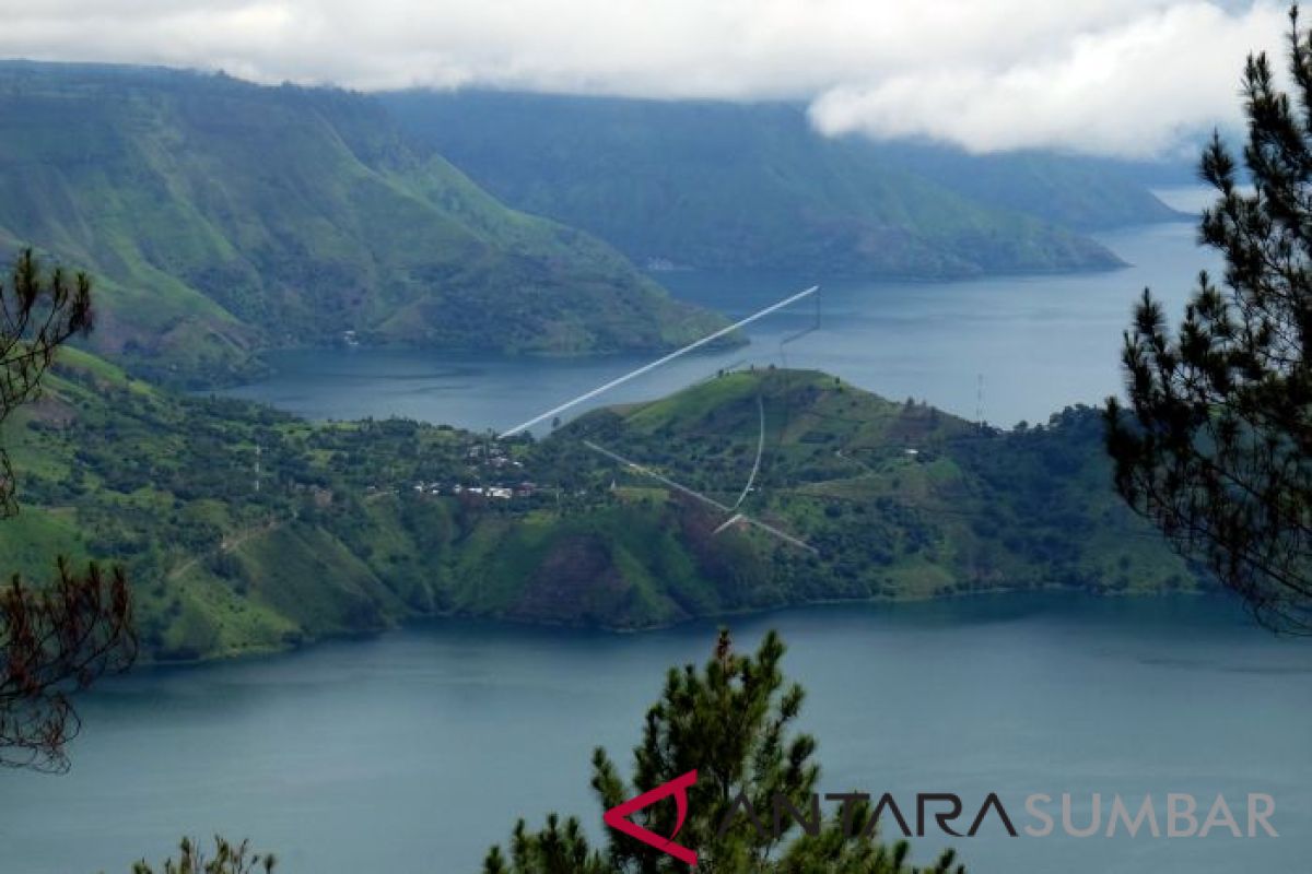 WALHI: Danau Toba tercemar, pemerintah harus usut pencemarnya