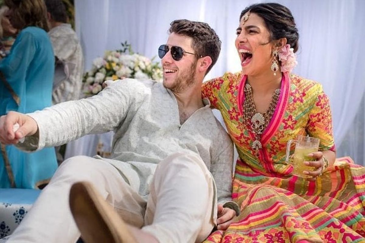 Nick Jonas - Priyanka Chopra rayakan setahun "pacaran" di medsos