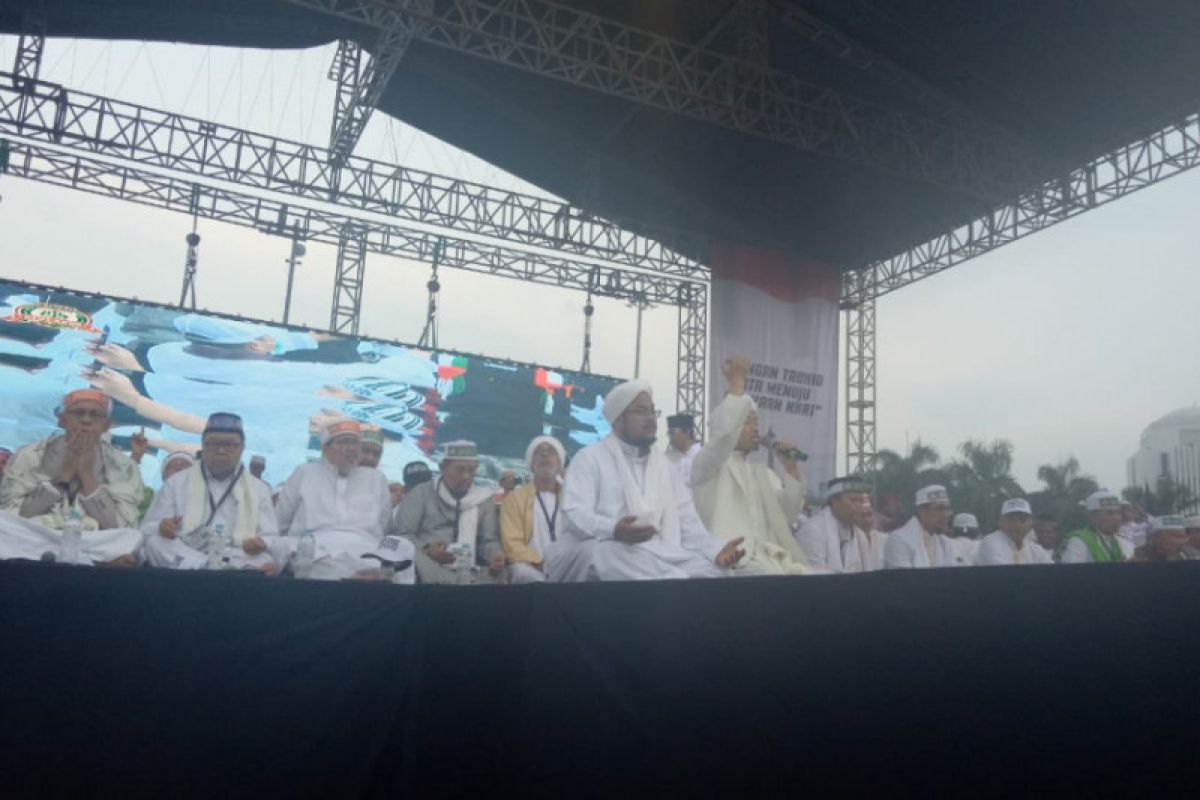 Habib Rizieq "Live Streaming" di Reuni 212