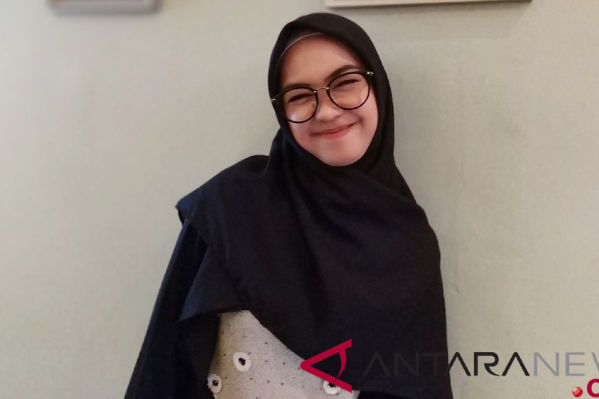 Kemarin, Ria Ricis ke Palestina demi film hingga tiga varian Porsche Taycan