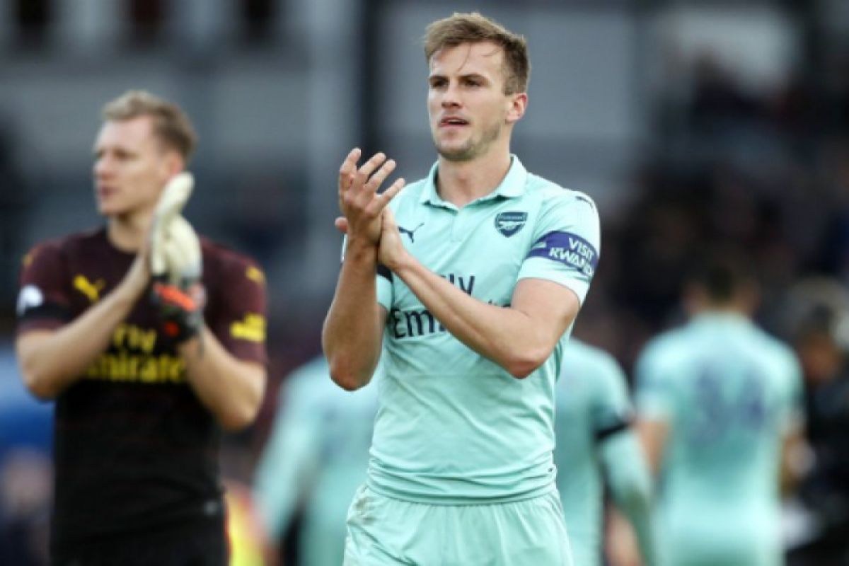 Rob Holding cedera, Arsenal terancam kehilangan untuk waktu lama