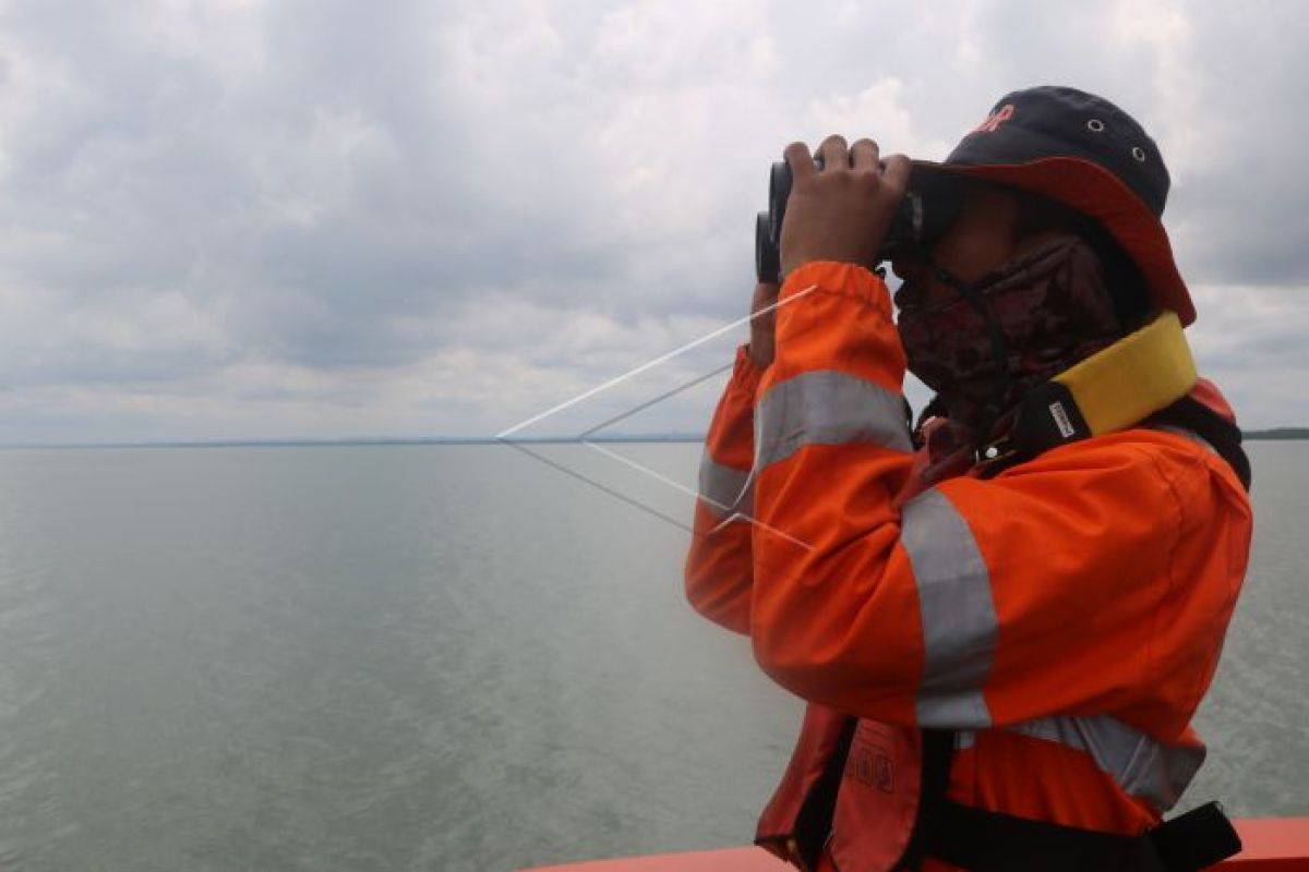 Basarnas cari korban KM Gerbang Samudra I