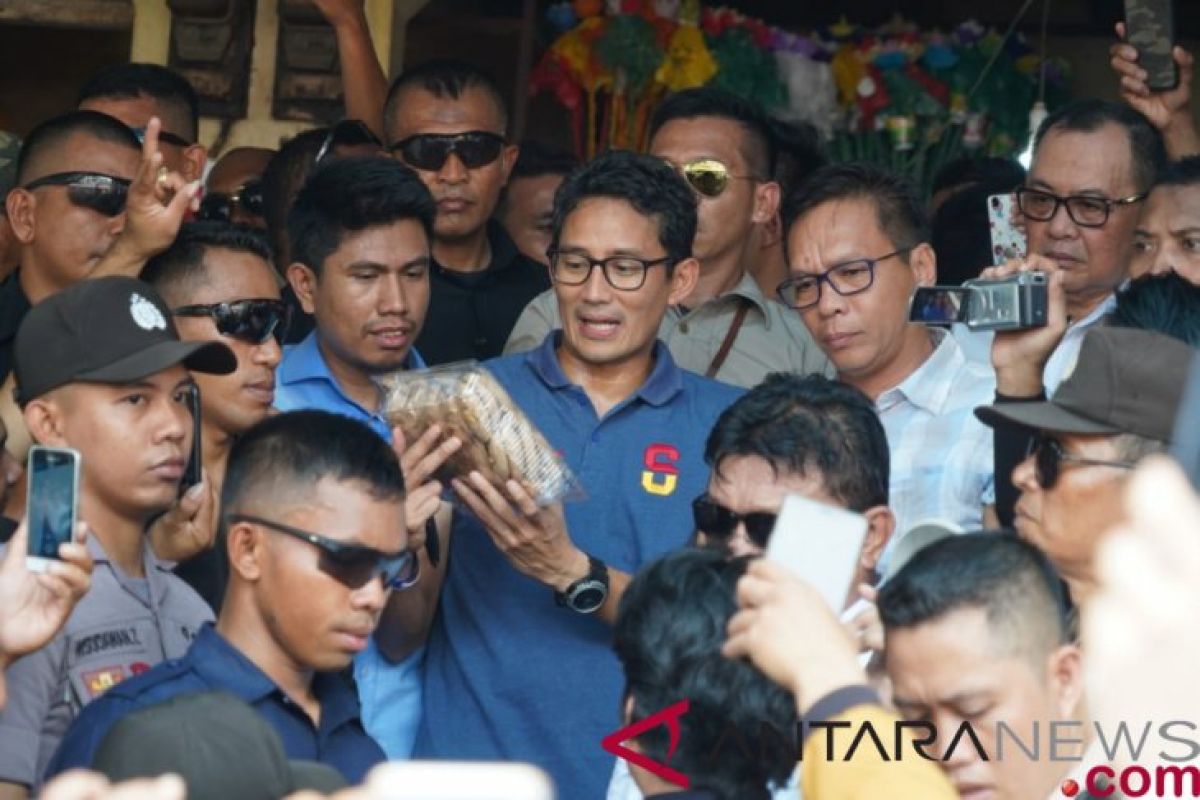 Sandiaga mendapat apresiasi pedagang ikan di Kendari