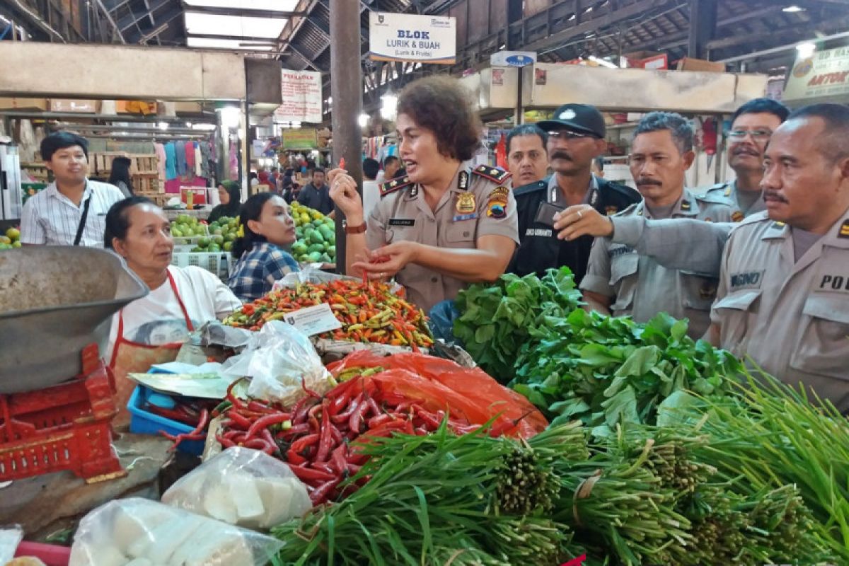 Jelang tahun baru 2019, harga sejumlah komoditas di Solo stabil