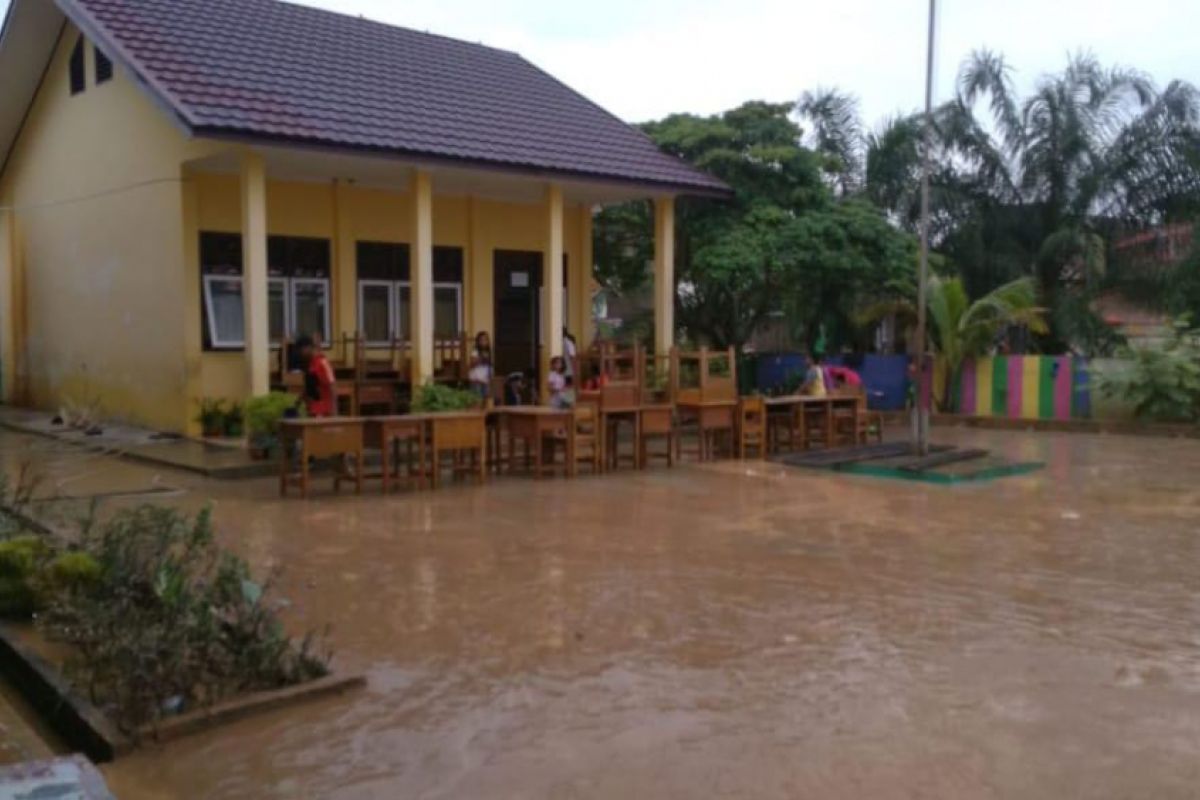 UAS pelajar SDN 222 ditunda akibat banjir