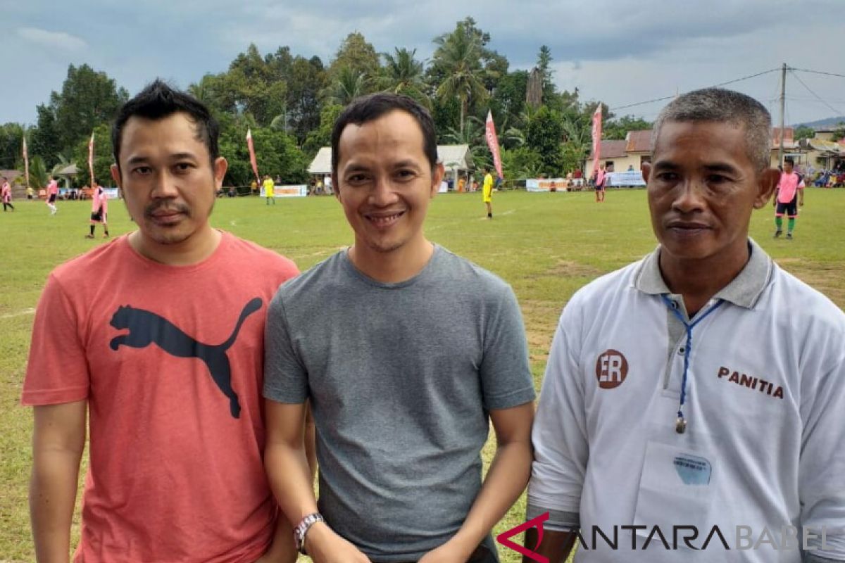 64 tim sepak bola veteran bertanding rebut piala gubernur