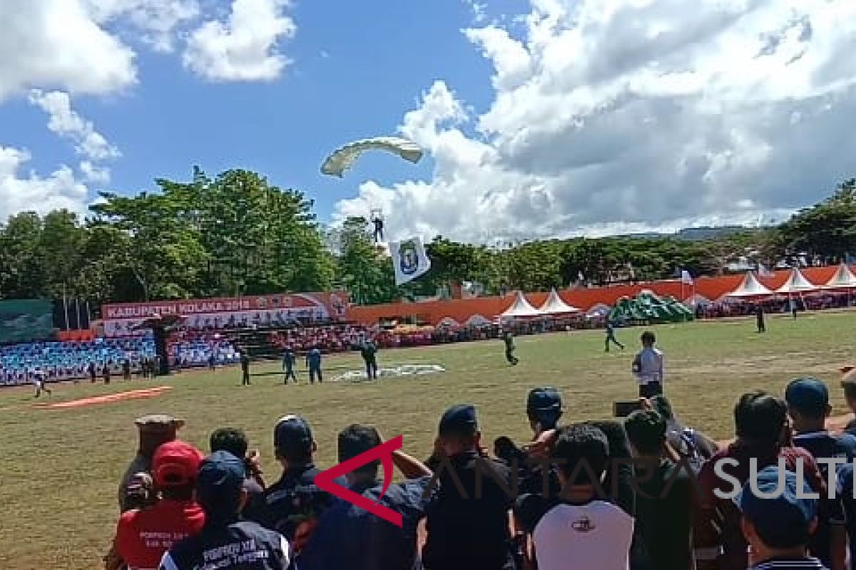 Terjun payung ramaikan pembukaan Porprov Sultra