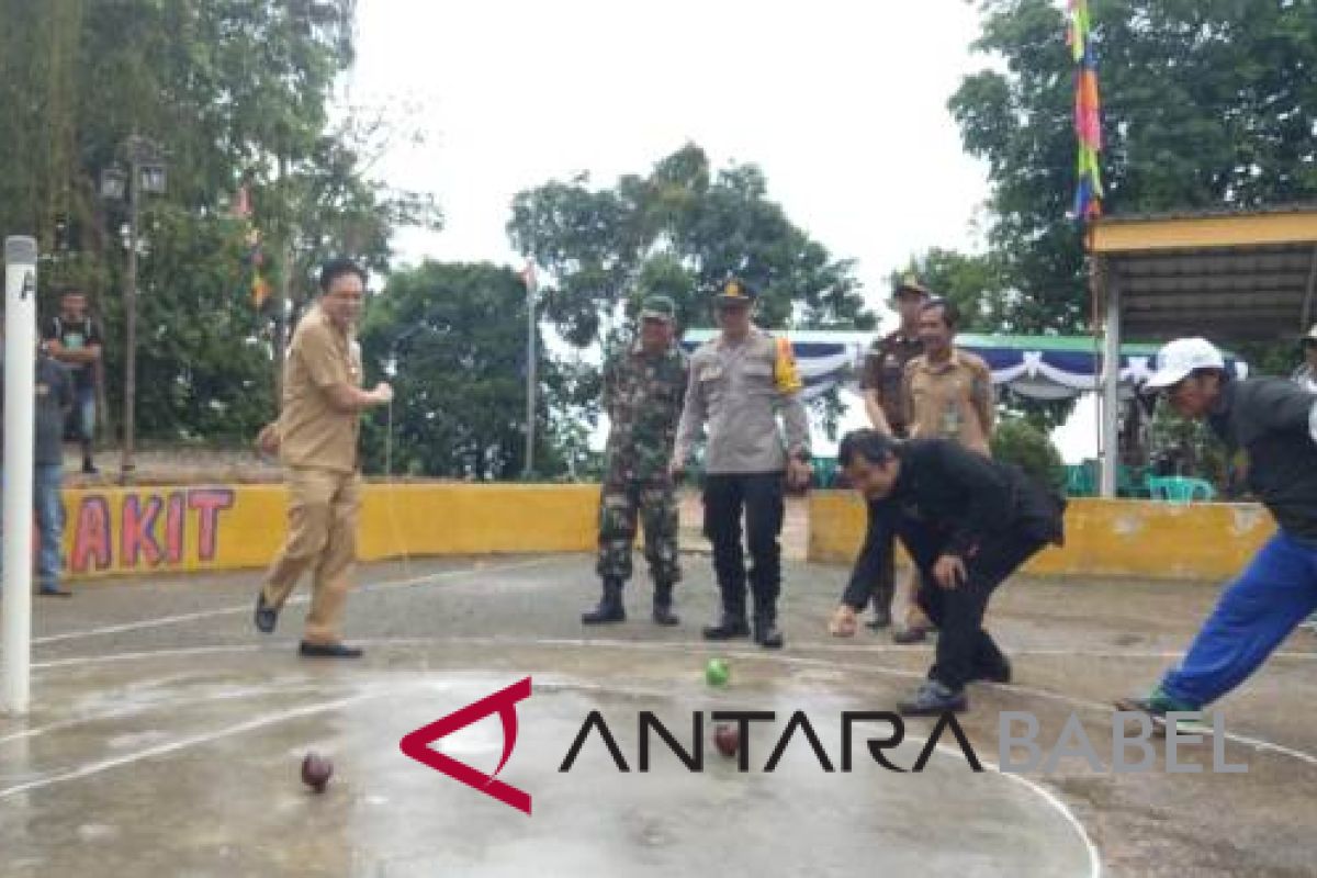 Bangka Barat  lestarikan permainan gasing melalui lomba