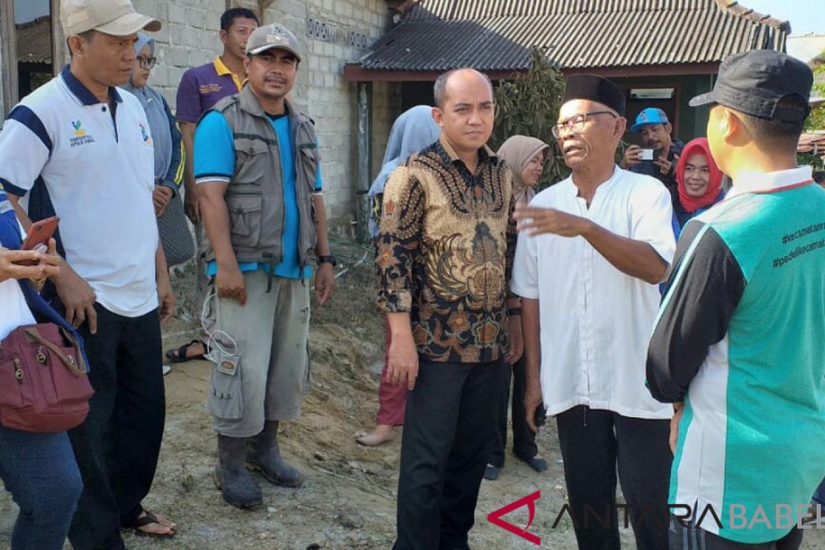 Wali Kota Pangkalpinang kunjungi korban kebakaran di Parit Lalang