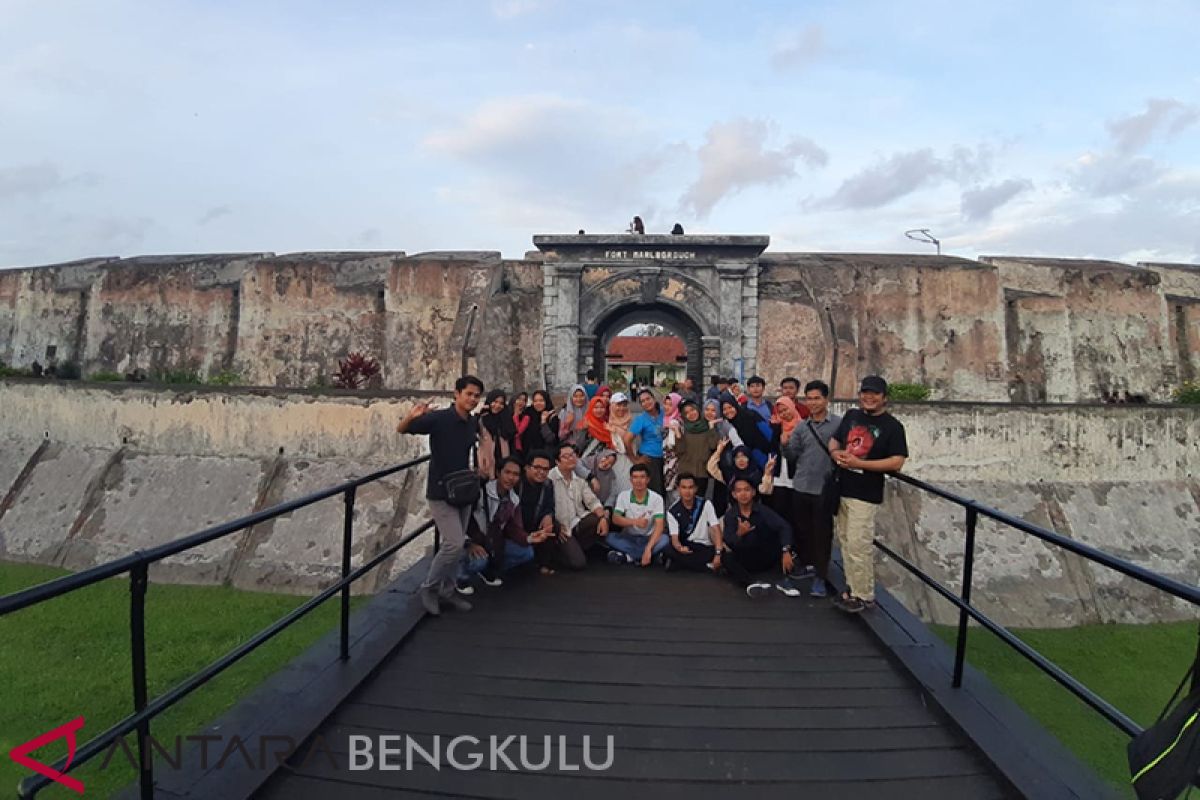 Berjalan kaki menelusuri bangunan bersejarah di Kota Bengkulu