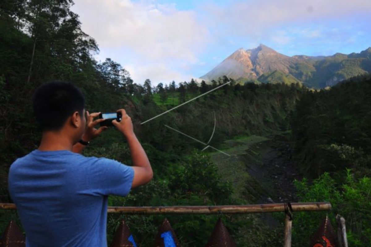 Magelang hentikan sementara aktivitas wisata di kawasan Gunung Merapi