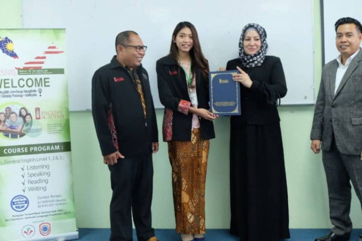 23 siswa English Academy Bengkulu ikuti wisuda di Penang