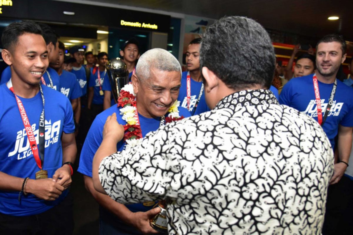 Ribuan bobotoh sambut Persib u-16 usai juarai Liga Elite Pro Academy PSSI U-16 2018