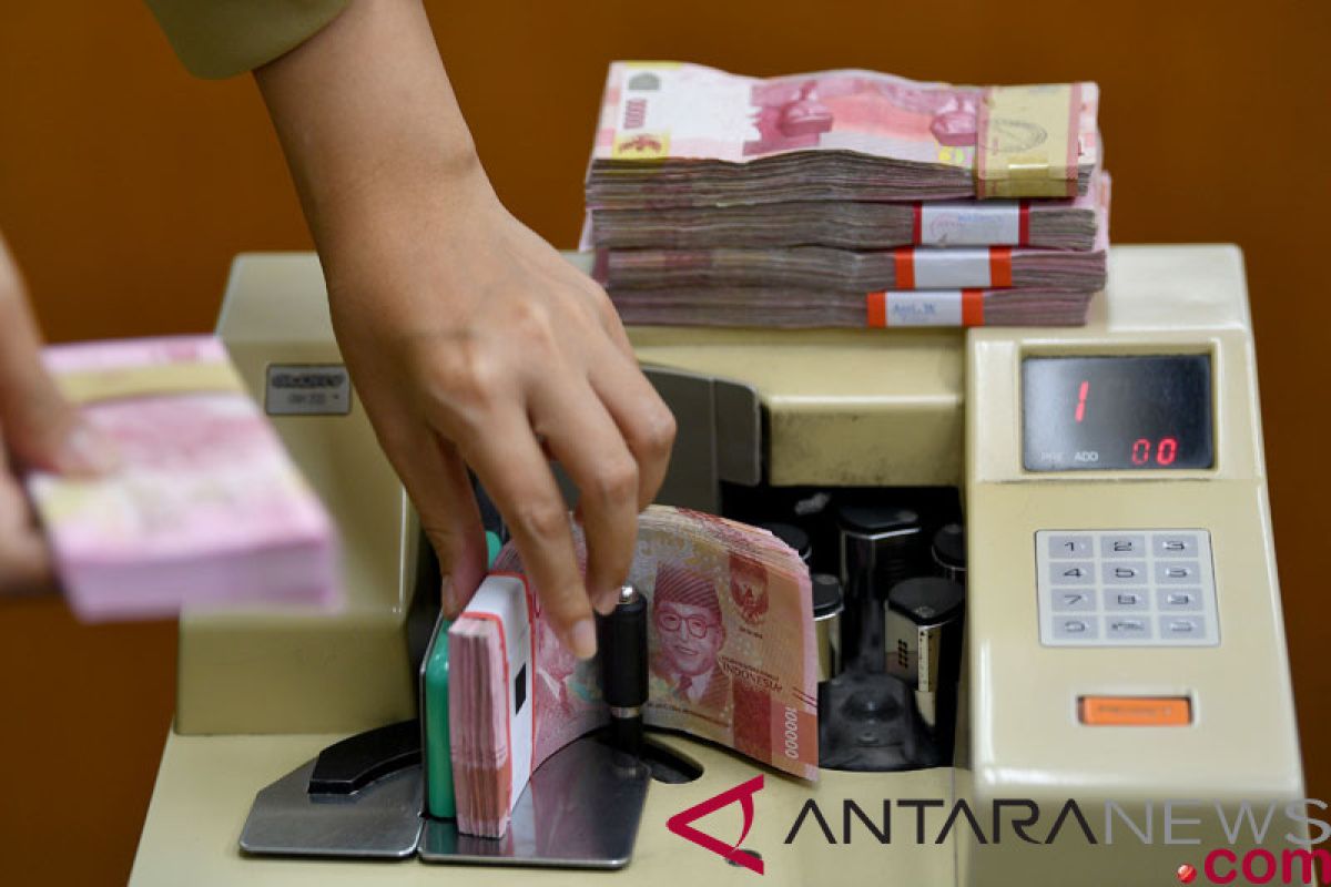 Rupiah strengthens ahead of BPS` economic growth announcement