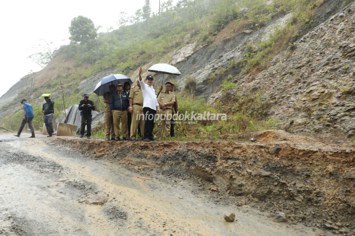 Syukurlah, Jalan Putus di Sebatik Sudah Bisa Dilewati