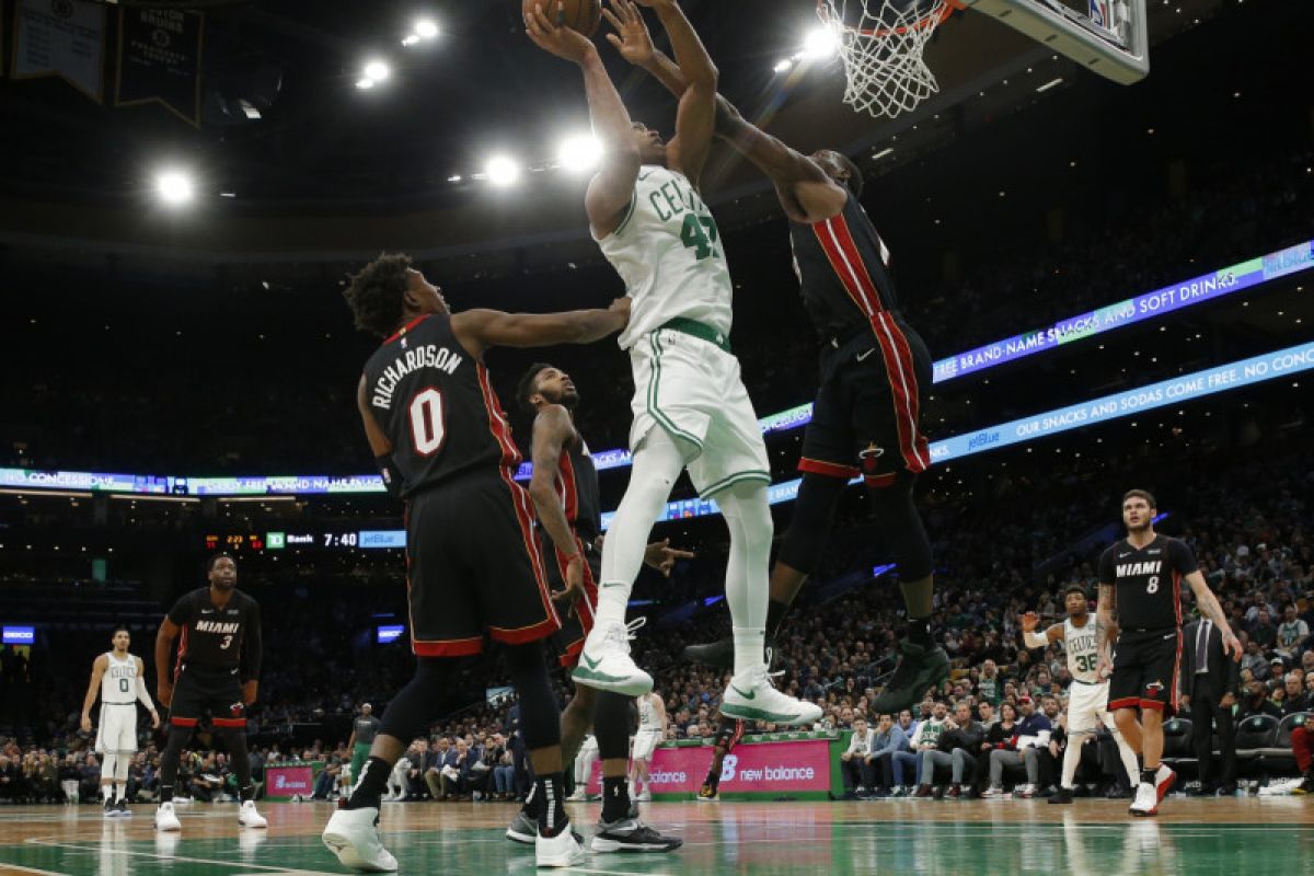 Irving pimpin Boston Celtics atasi Miami Heat