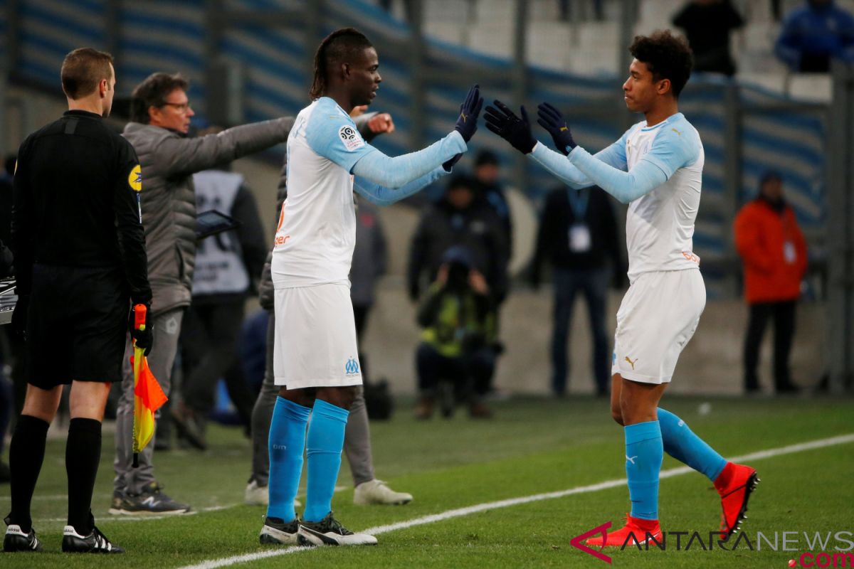 Balotelli cetak gol saat debut, tapi Marseille kalah dari Lille