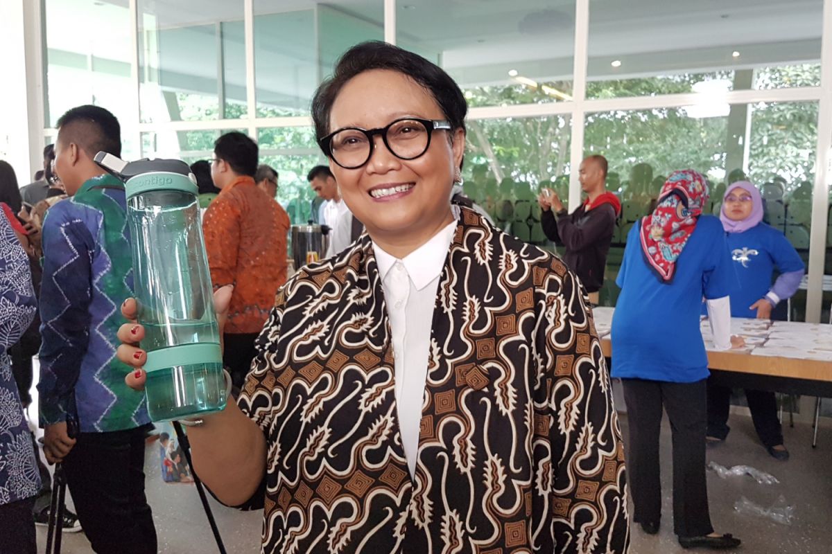 Minister Marsudi calls for reduction of plastic waste