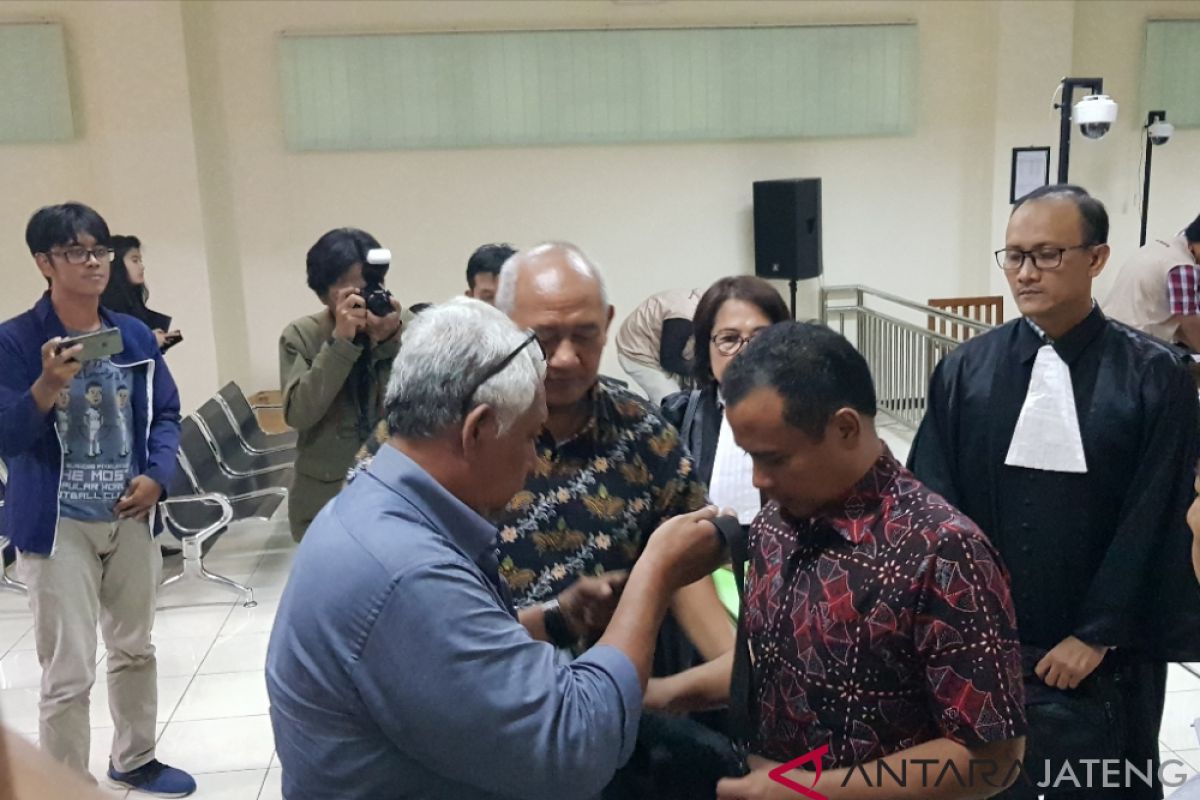 Jaksa tuntut hak politik Bupati Tasdi dicabut