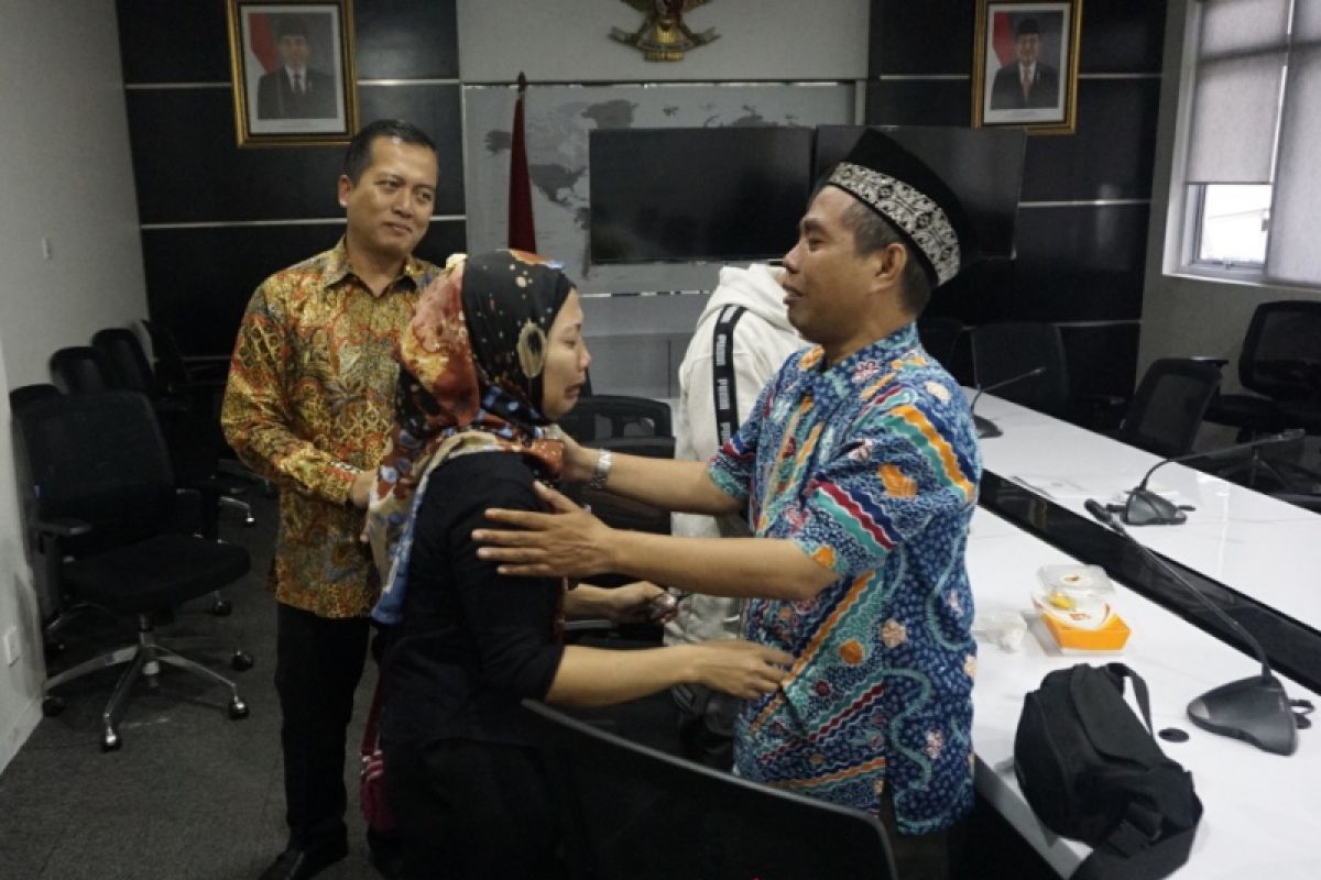 Two Indonesians who escaped Malaysian death penalty return to families