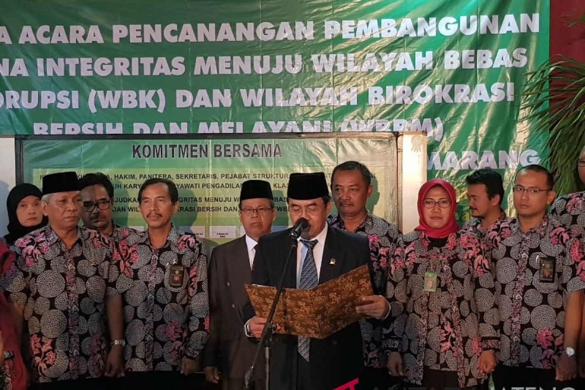 Kalau anggotanya tertangkap KKN, Ketua Pengadilan Agama Semarang siap mundur