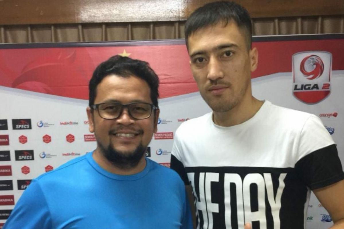 Semen Padang ikat pemain Uzbekistan Shukurali Pulatov