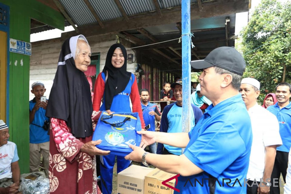 Bupati HSS bantu korban kebakaran Sungai Kupang