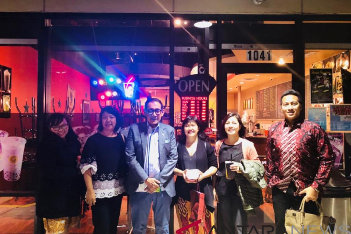 Diaspora Indonesia buka warung Padang "Rendang and Co" di AS