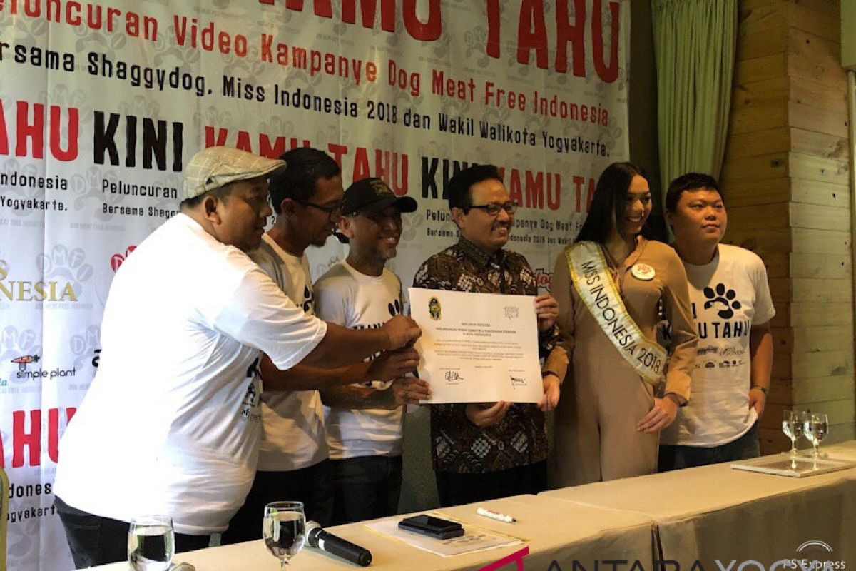 "Dog Meat Free Indonesia" kampanyekan bahaya konsumsi daging anjing