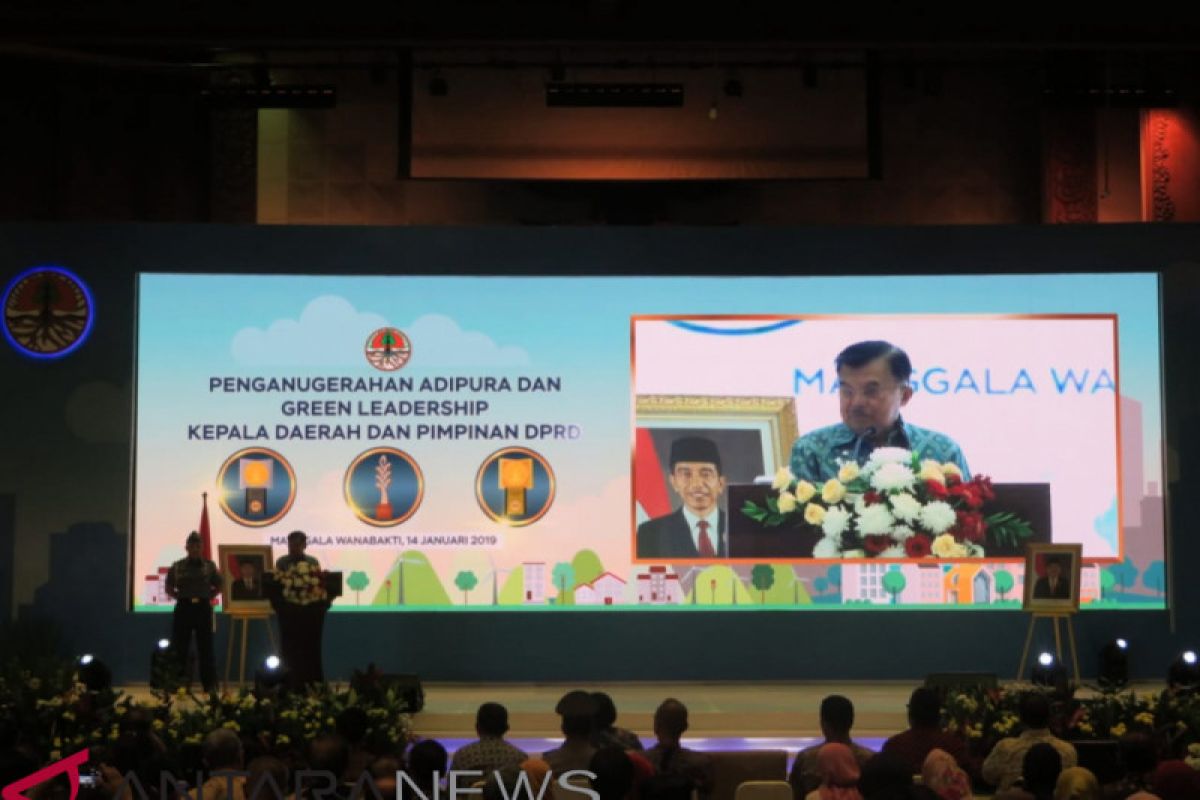 Surabaya menjadi penerima penghargaan tertinggi Adipura