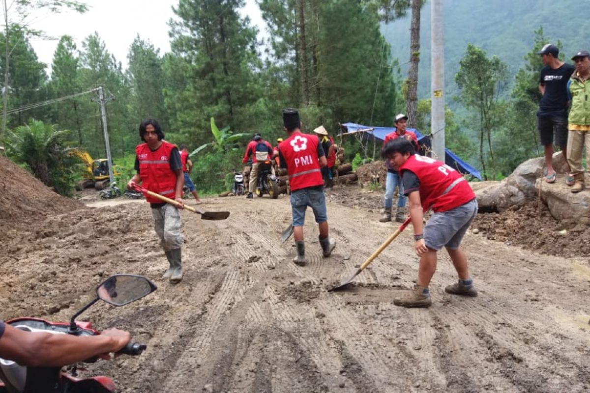 PMI Banjarnegara siagakan 60 relawan selama musim hujan