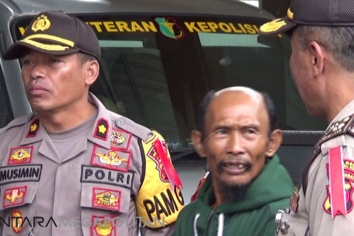 Lansia mengaku Tuhan ditangkap di Sukabumi