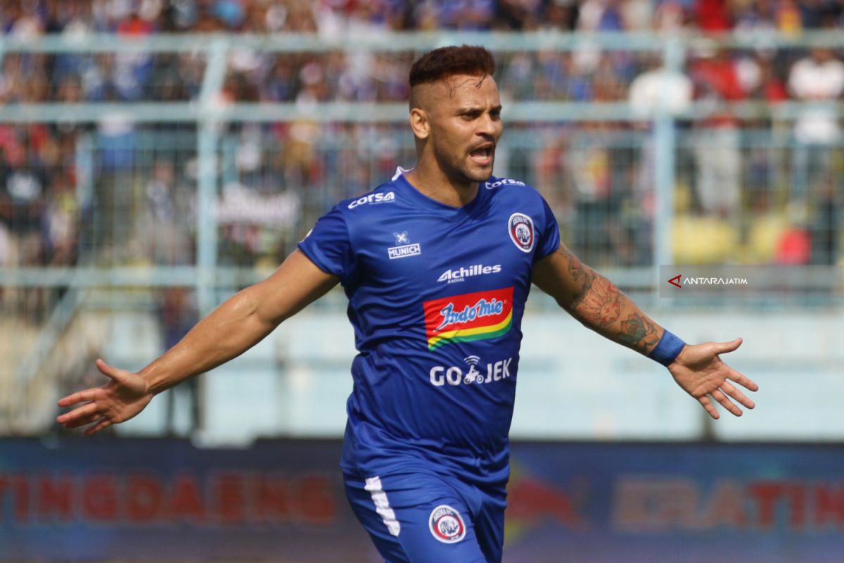 Disaksikan Puluhan Ribu Aremania, Arema FC Bermain Imbang Hadapi Timnas U-22