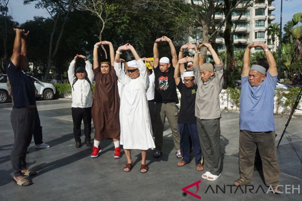 Kerabat sebut Ustadz Arifin Ilham selalu gembira meski derita kanker